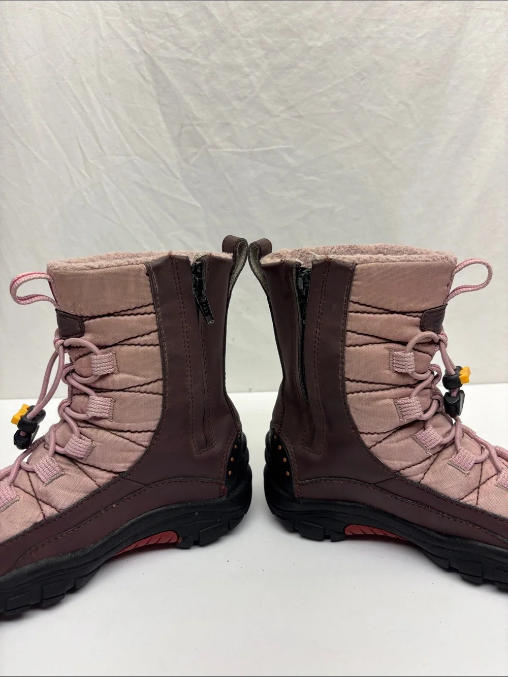 Keen Insulated Lace-Up Boots with Toggle Closure, SZ 11 for toddler girl, box 73